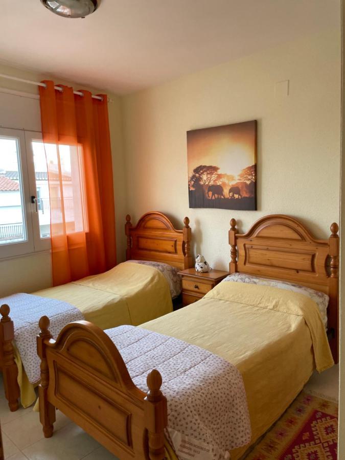 Apartamento Tranquilo En Roses Centro Cerca De La Playa Costa Brava Bagian luar foto